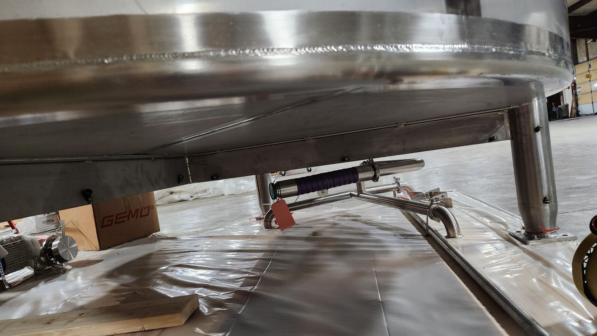 PREFERRED STAINLESS 2,000 GALLON S/S MIX USE TANK 801-TK201 - Image 5 of 23