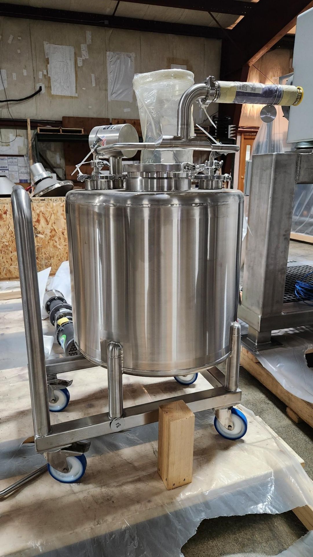 SHO-ME FABRICATION 50 GALLON DECANTER TANK S/N: SMF-IPEC-5 - Image 2 of 7