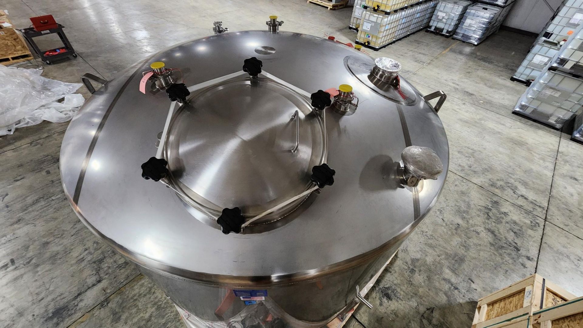 PREFERRED STAINLESS 2,000 GALLON S/S MIX USE TANK 801-TK201 - Image 15 of 23