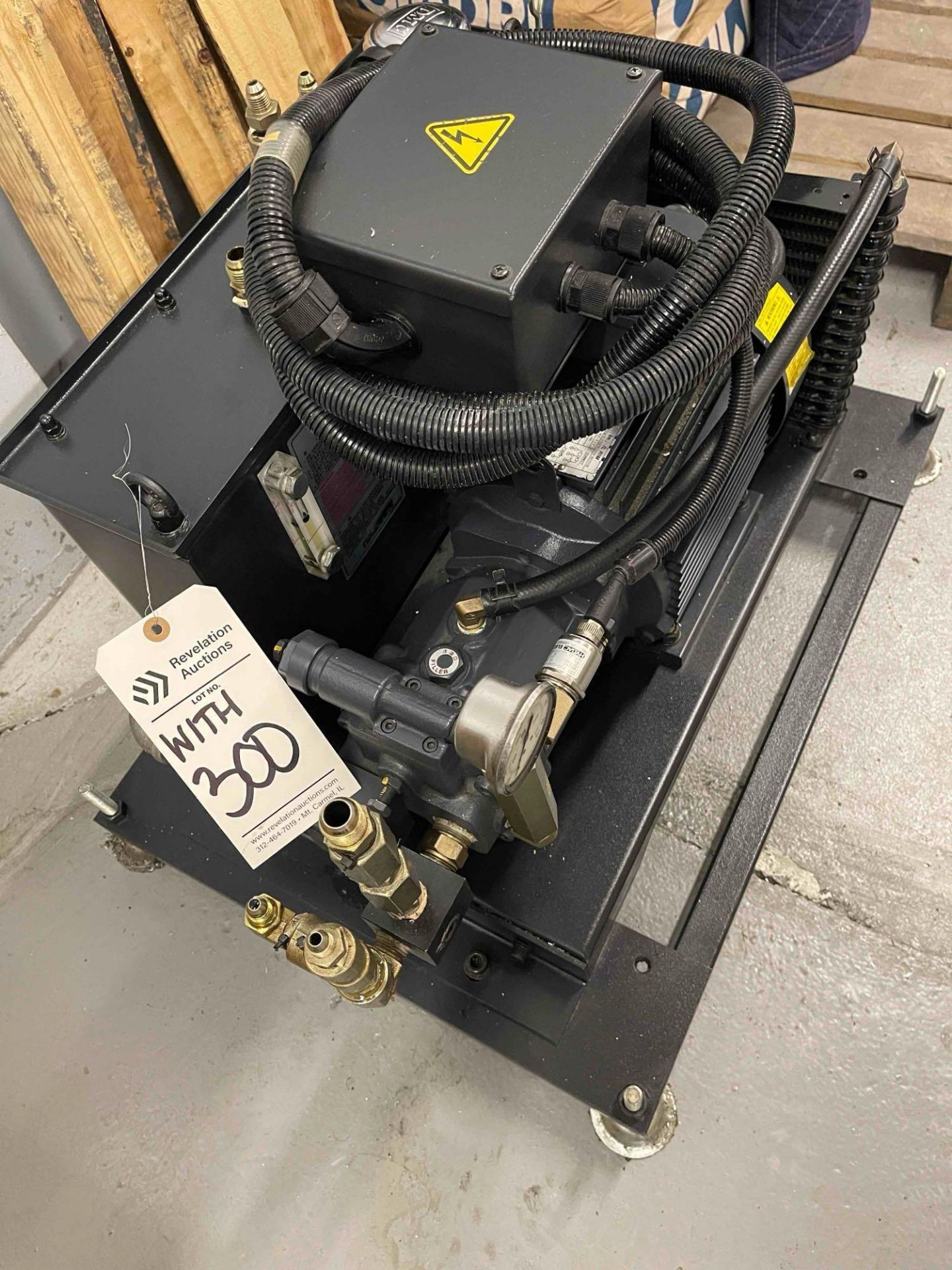 2013 DOOSAN DT-360D DUAL PALLET CNC VMC DRILL AND TAP - Image 23 of 27