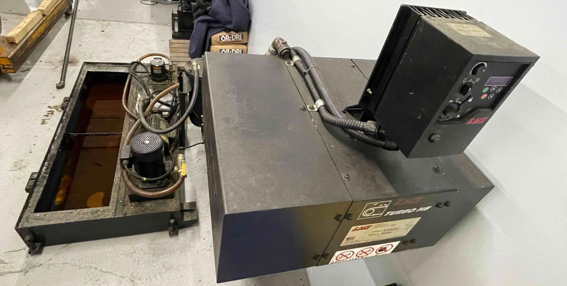 2013 DOOSAN DT-360D DUAL PALLET CNC VMC DRILL AND TAP - Image 20 of 27