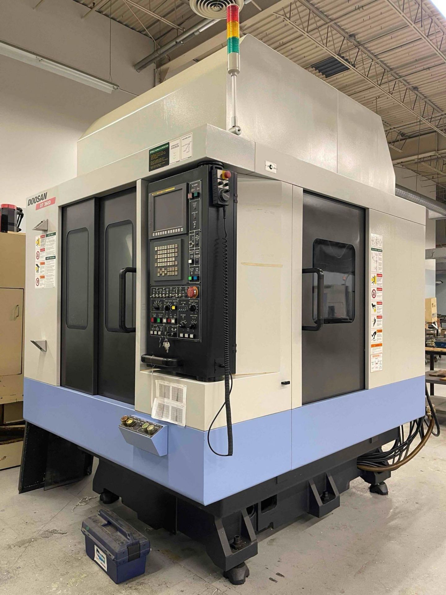 2013 DOOSAN DT-360D DUAL PALLET CNC VMC DRILL AND TAP - Image 3 of 27