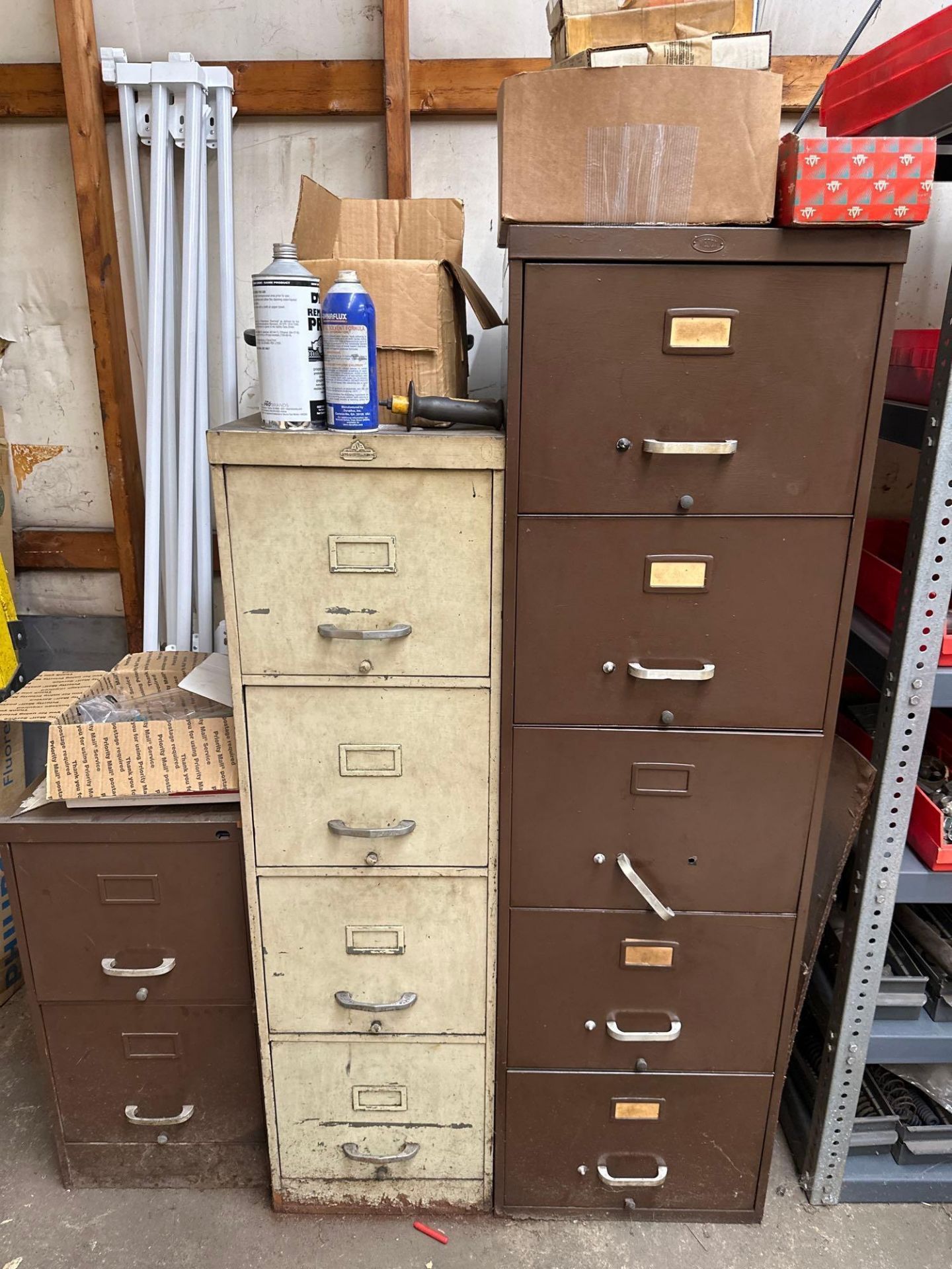 LISTA STORAGE CABINET LOADED WITH GRINDING AND ABRASIVE TOOLS - Image 11 of 26
