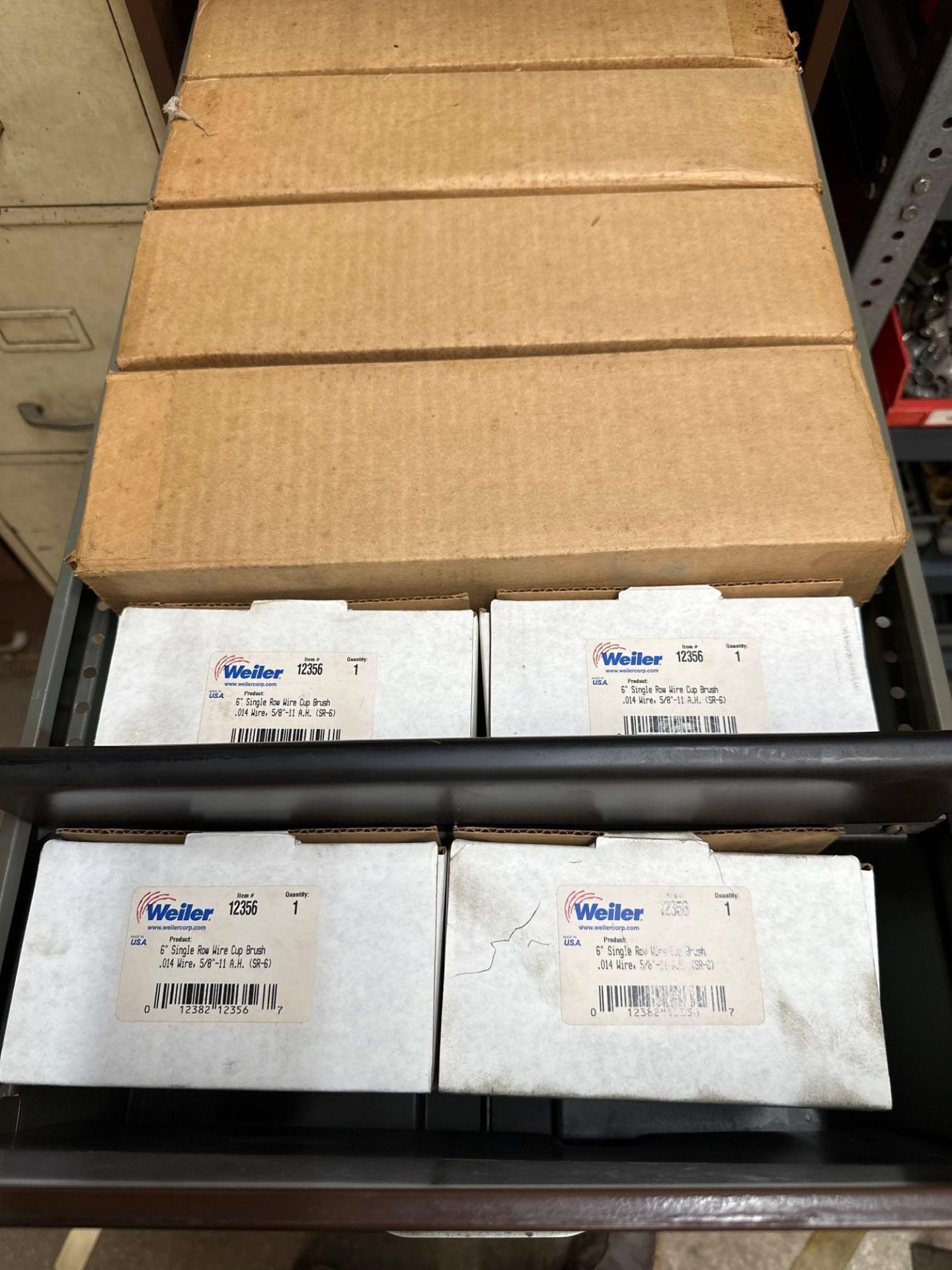 LISTA STORAGE CABINET LOADED WITH GRINDING AND ABRASIVE TOOLS - Image 14 of 26