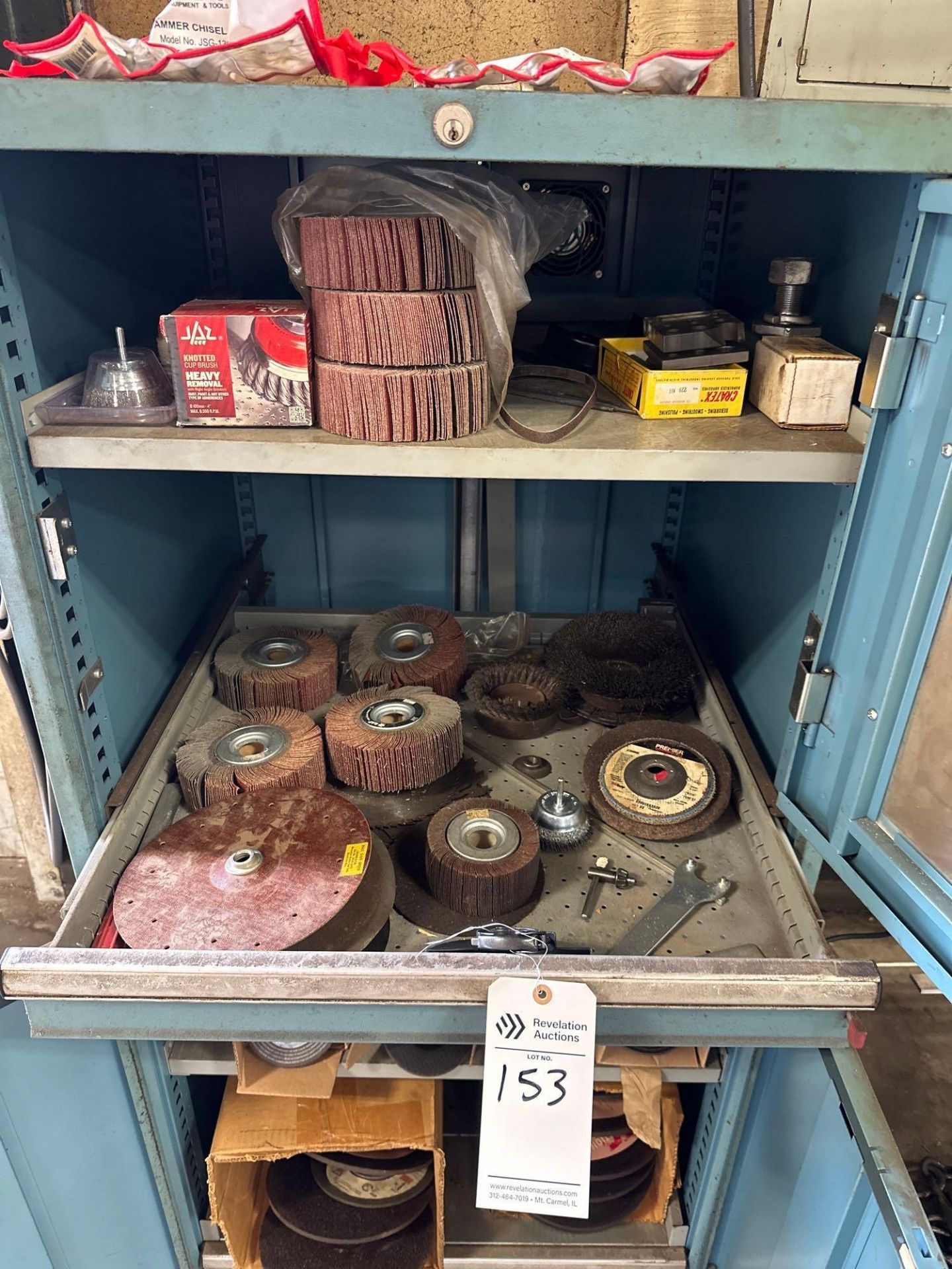 LISTA STORAGE CABINET LOADED WITH GRINDING AND ABRASIVE TOOLS - Image 6 of 26