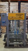 AUTO TOP LOADING CASE PACKER MACHINE MODEL: WKD20210319051