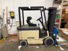 CROWN FORKLIFT - DEAD- SN 9A106186
