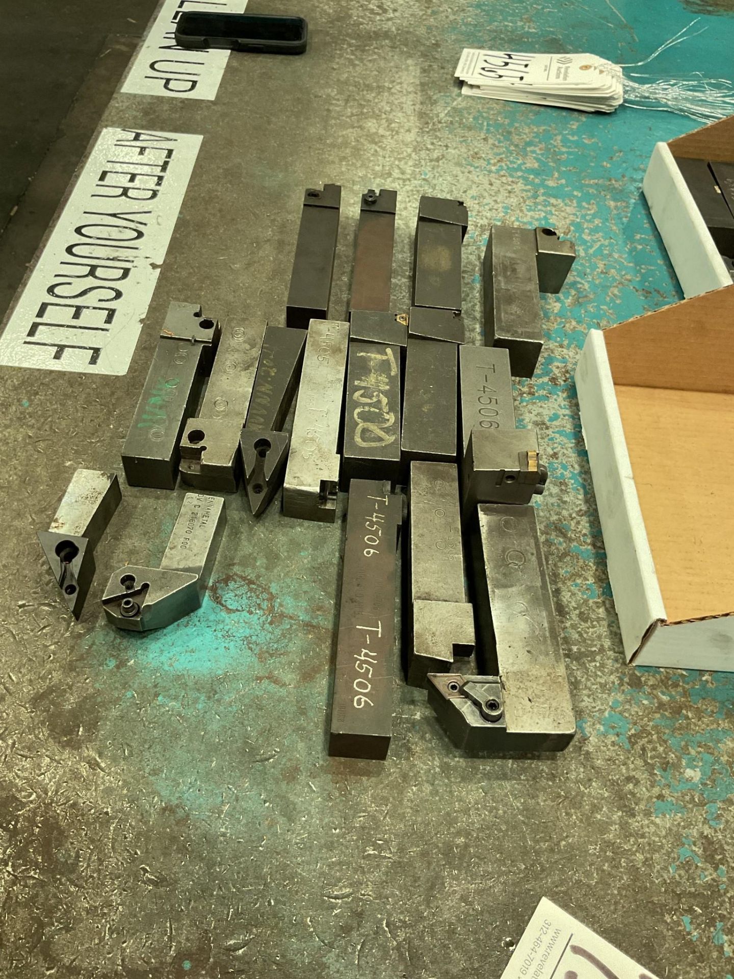 INDEXABLE TURNING TOOL HOLDERS - Image 2 of 11