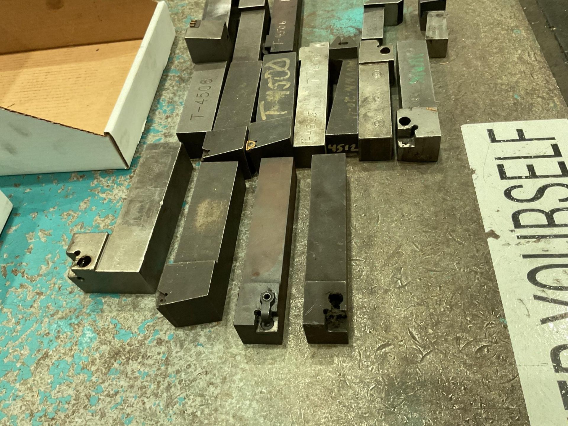 INDEXABLE TURNING TOOL HOLDERS - Image 3 of 11