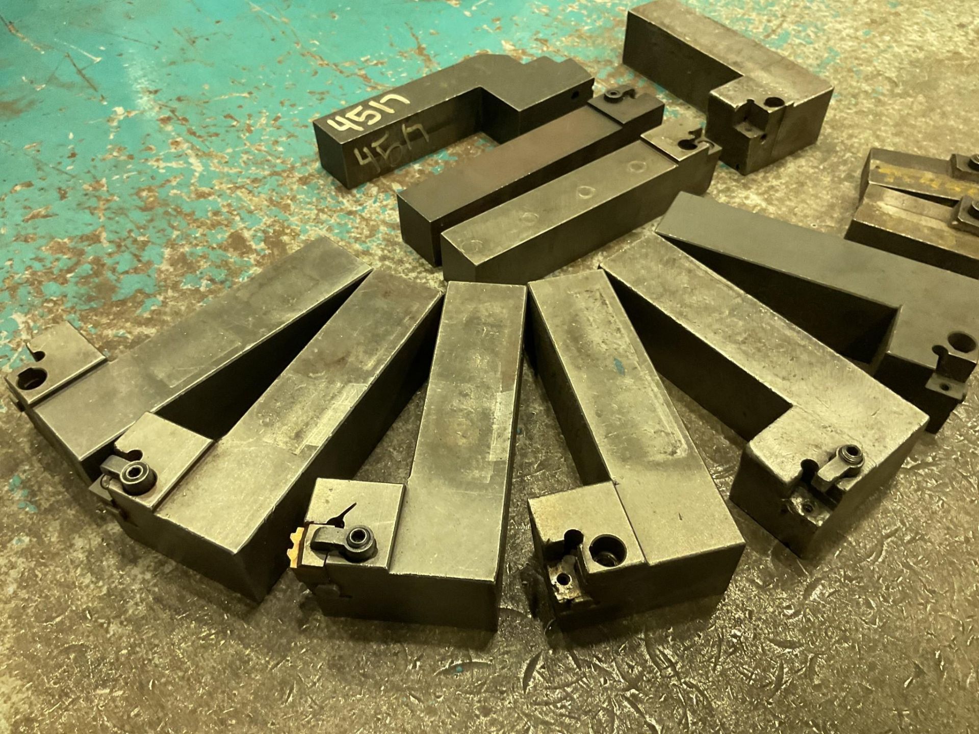 INDEXABLE TURNING TOOL HOLDERS - Image 3 of 12