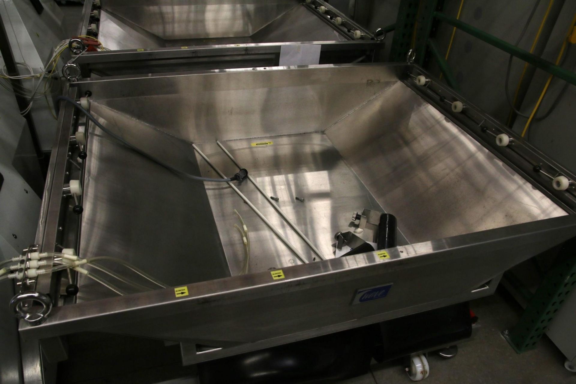2008 WAVE BIOTECH MODEL 200L BIOREACTOR WAVE MACHINE - Image 3 of 9