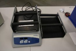 VWR ORBITAL SHAKER WITH EXTRA PLATFORM