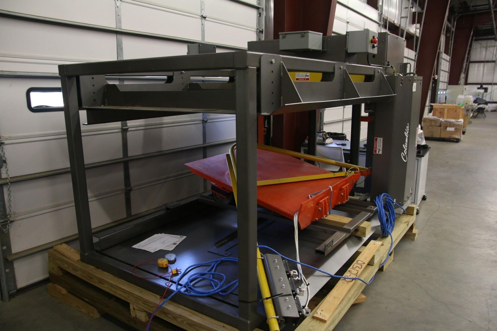 COLUMBIA STD/LTS/PD/460 PALLET LOAD TRANSFER SYSTEM - Image 3 of 12