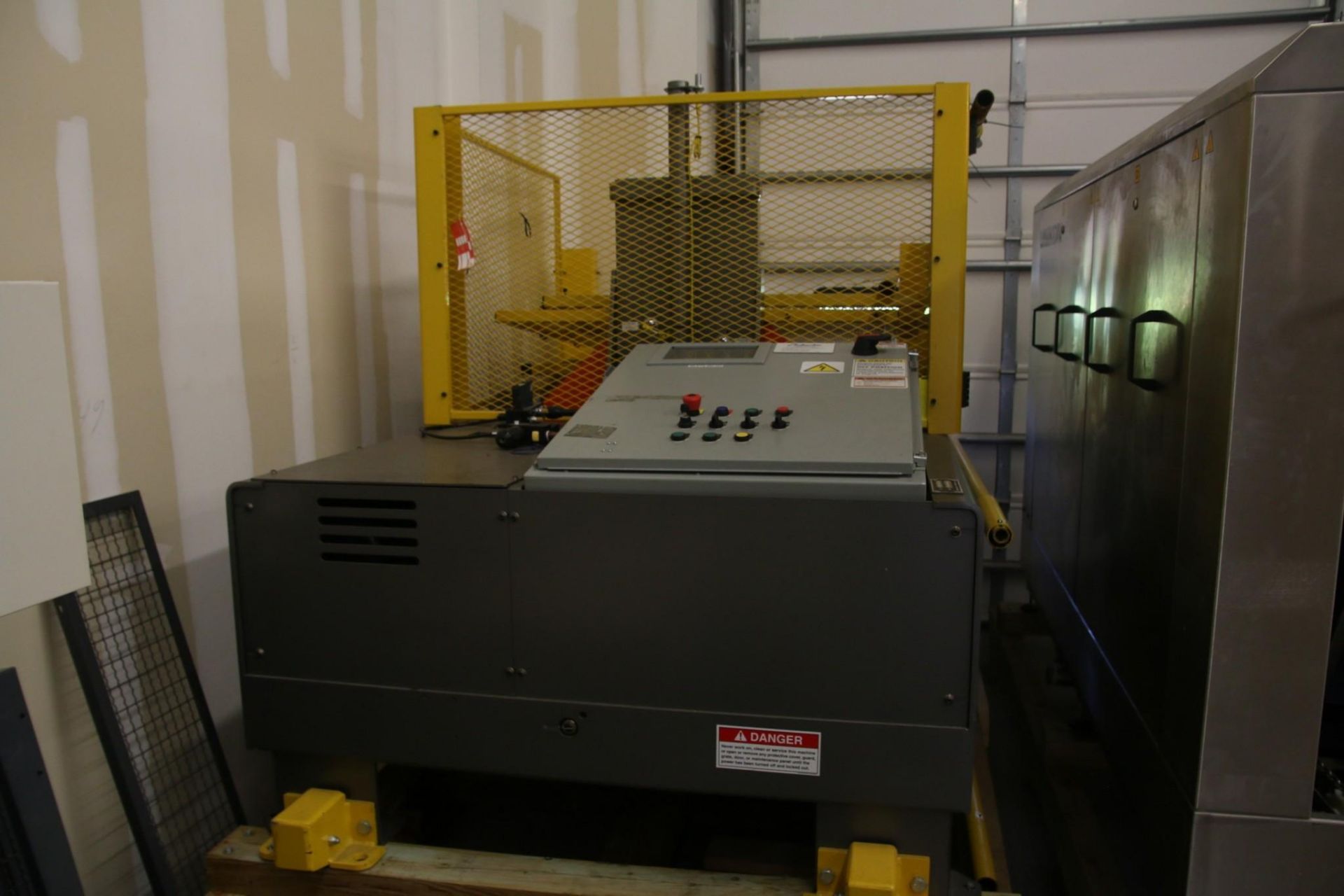COLUMBIA STD/LTS/PD/460 PALLET LOAD TRANSFER SYSTEM - Image 2 of 12