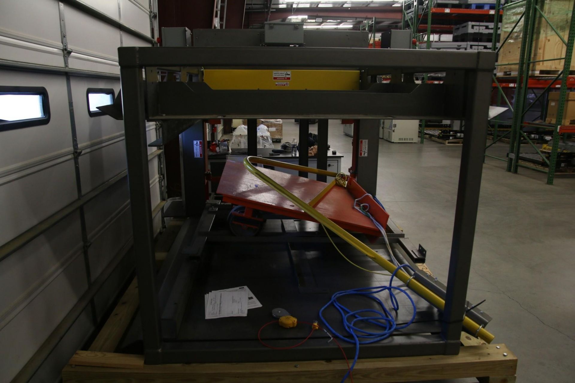 COLUMBIA STD/LTS/PD/460 PALLET LOAD TRANSFER SYSTEM - Image 7 of 12