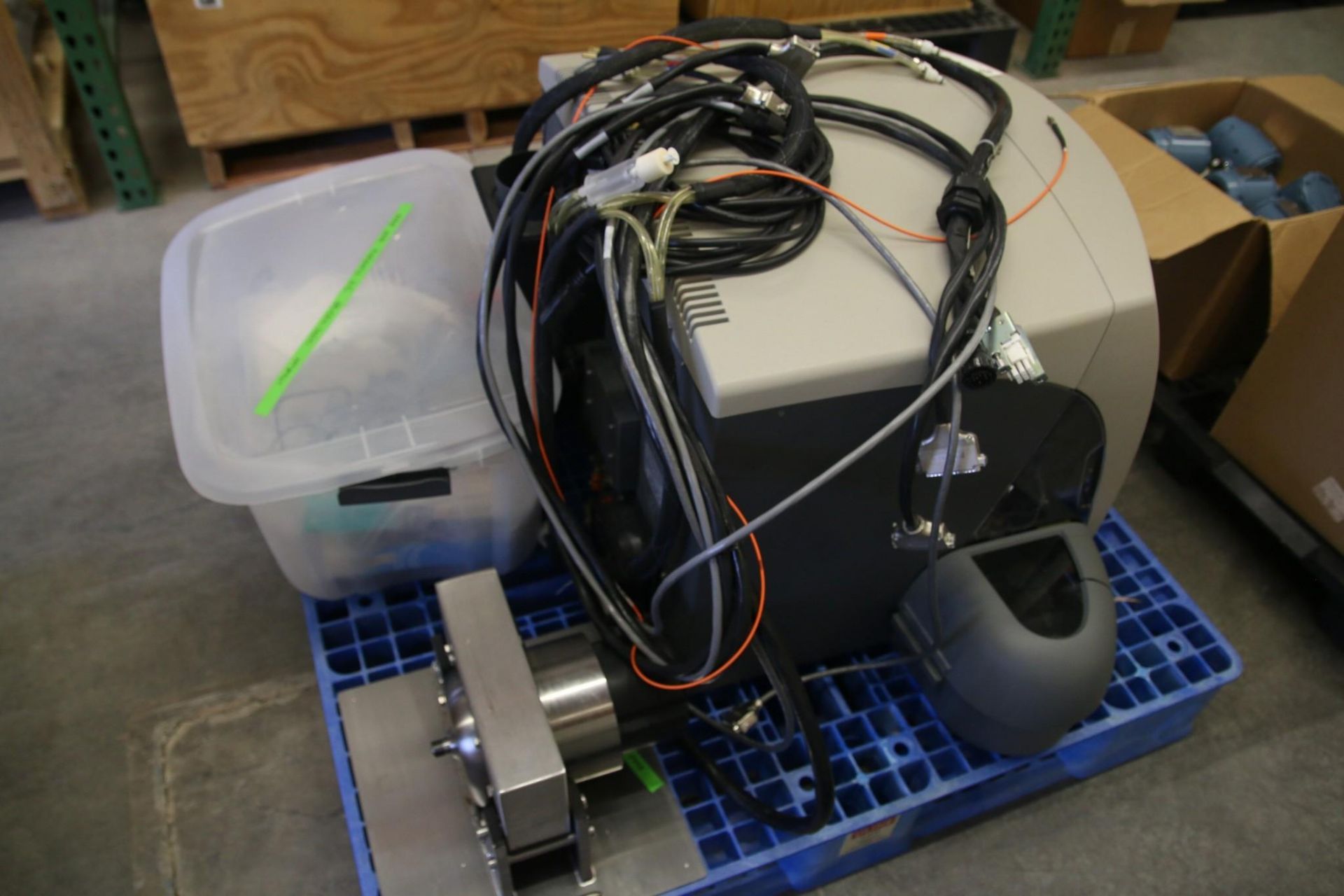 BECKMAN COULTER CYTOMICS FC 500 MPL FLOW CYTOMETER - Image 2 of 7