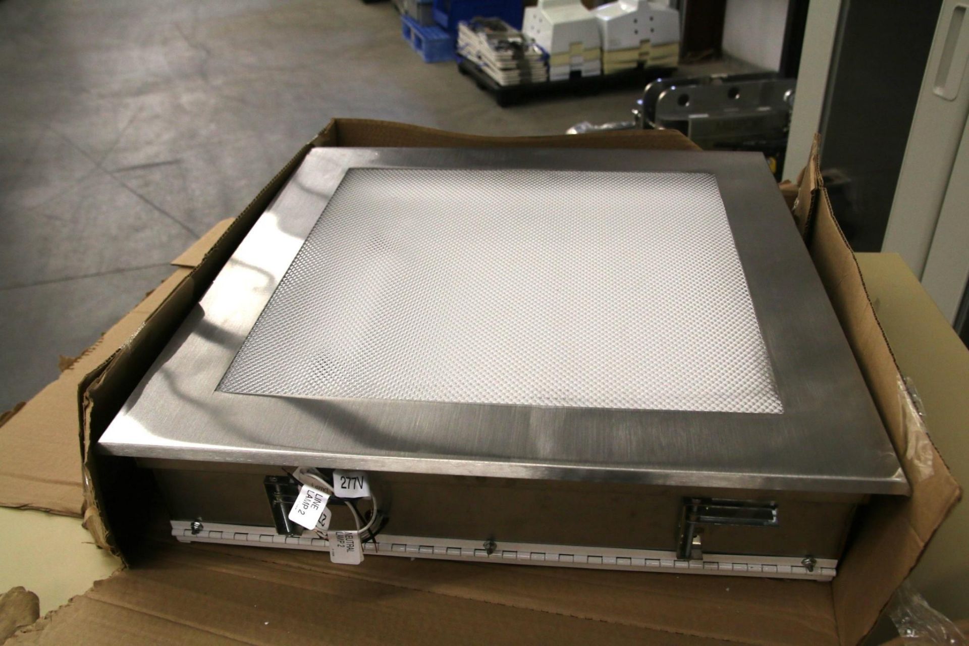 KENALL 26" X 26" CLEANROOM LIGHT