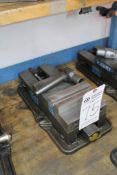 KURT MFG. CO. D675 6” MACHINE VISE