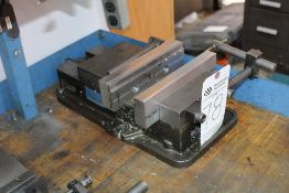 KURT MFG. CO. D675 6” MACHINE VISE