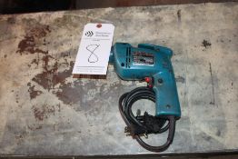 MAKITA 6404 3/8” DRILL