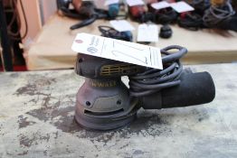 DEWALT DWE6423 RANDOM ORBIT PALM SANDER