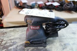 RYOBI S652D ¼ SHEET PALM SANDER