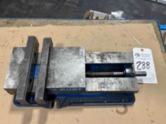 KURT D688 ANGLOCK 6