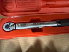 SET OF GEARWRENCH PRESET TORQUE WRENCHES AND A TEKTON TORQUE WRENCH