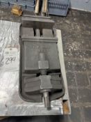 L W CHUCK 8Y2 MILLING MACHINE VISE