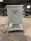 OMD STAND & FILL 600 LB CORN FEEDER W/ CAGE