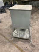 OMD STAND & FILL 600 LB CORN FEEDER W/ CAGE