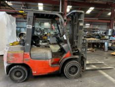 2005 TOYOTA 6000 LB CAP FORKLIFT MODEL 7FGU30