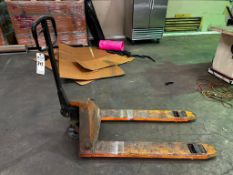 8000 POUND CAPACITY PALLET JACK