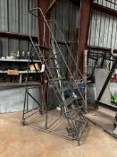 PORTABLE STEP LADDER