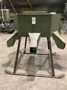 O.M.D. 1600 POUND GRAVITY PROTEIN FEEDER