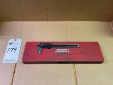 2 DIGITAL CALIPERS, 6