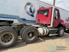 2011 FREIGHTLINER M2 112 DAY CAB TRUCK - BUSINESS CLASS