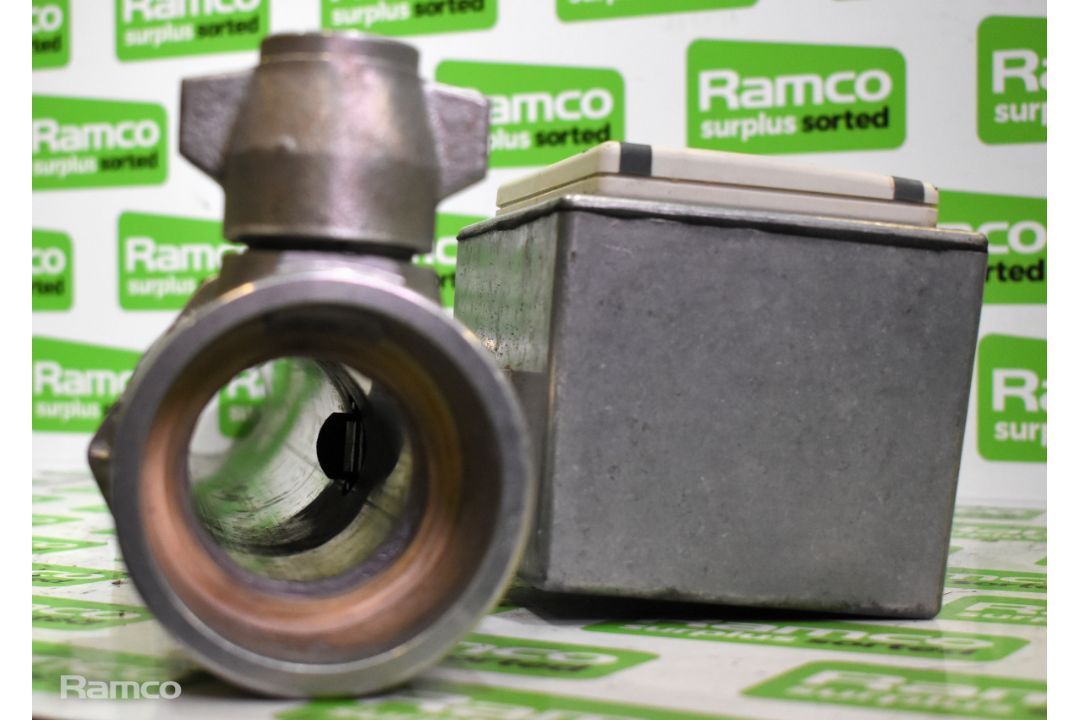 Vernon Morris 202D stand pipe field mounting rate totaliser unit with wooden case - Image 5 of 10