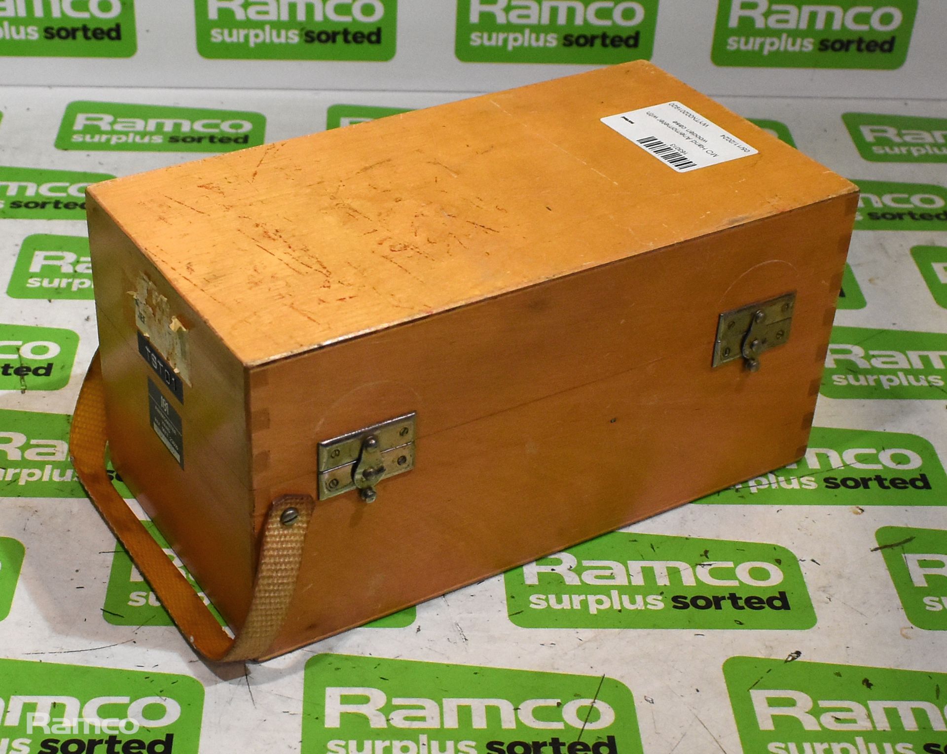 MO Hand Anemometer with wooden case & Kolectric Ltd Micro Covermeter with accessories and case - Image 10 of 10