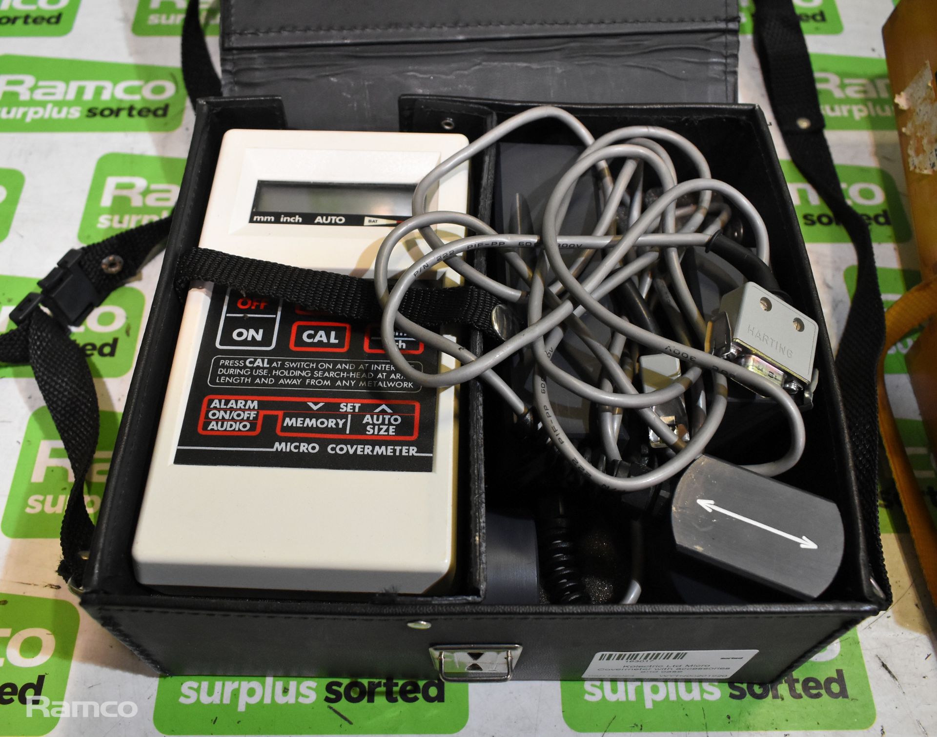 MO Hand Anemometer with wooden case & Kolectric Ltd Micro Covermeter with accessories and case - Image 2 of 10