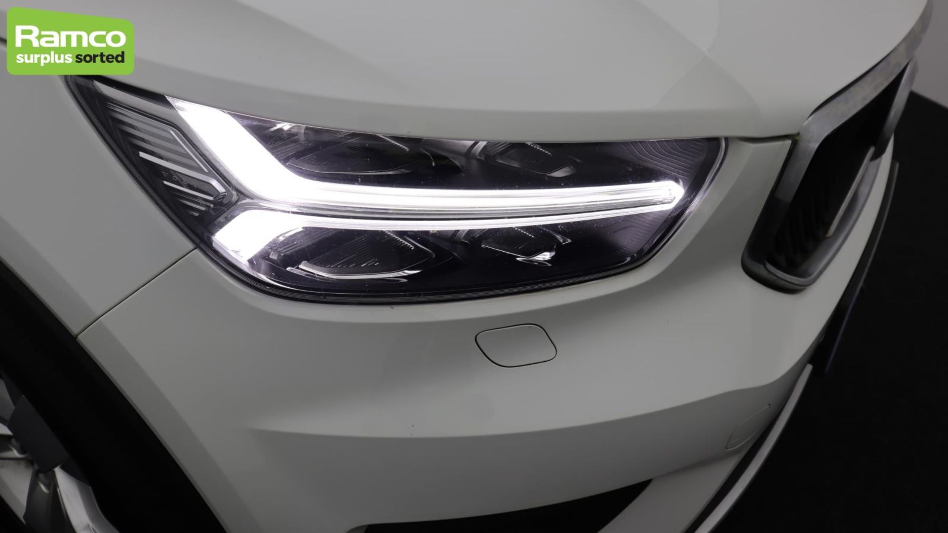 Volvo XC40 Momentum Pro D3 AWD Estate 2.0L - KN69 SEY - Image 46 of 51