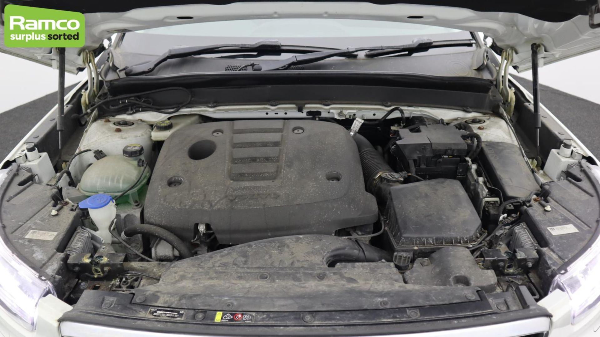 Volvo XC40 Momentum Pro D3 AWD Estate 2.0L - KN69 SEY - Image 45 of 51