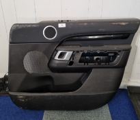 Land Rover Discovery 5 door card