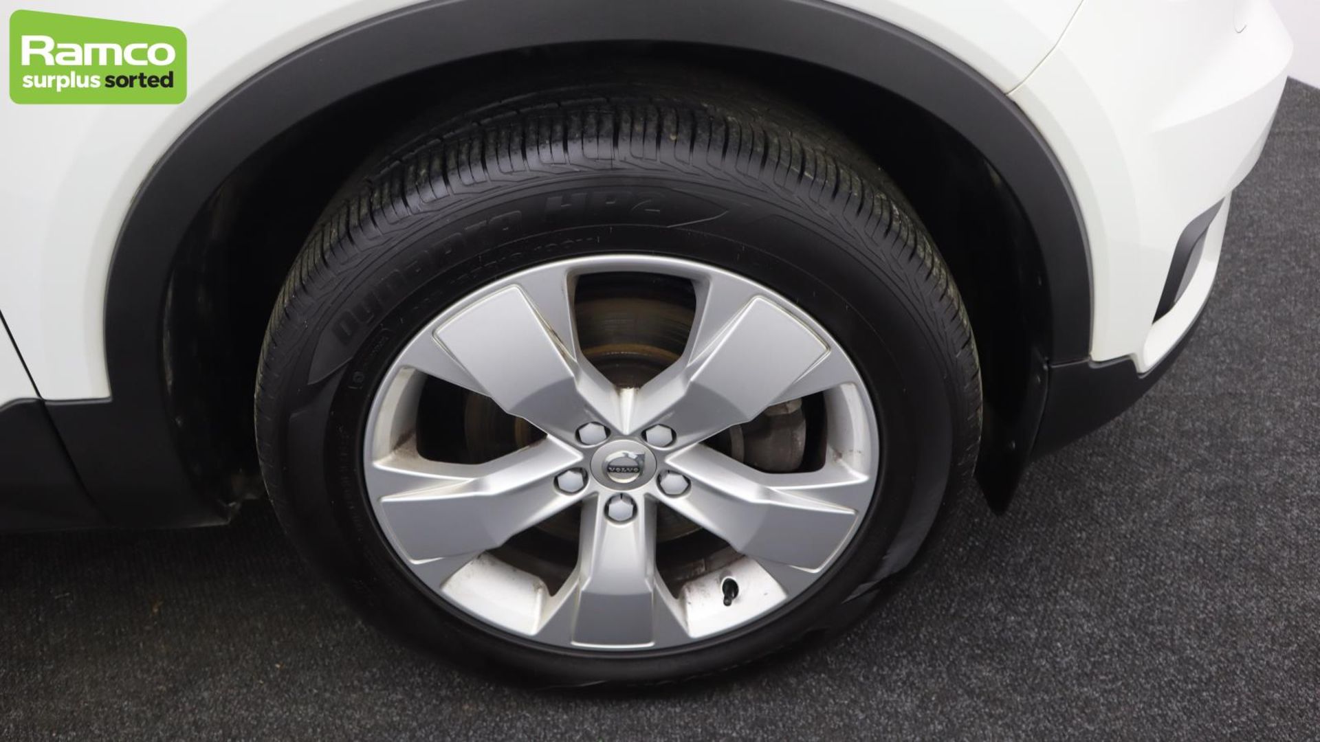 Volvo XC40 Momentum Pro D3 AWD Estate 2.0L - KN69 SEY - Image 47 of 51