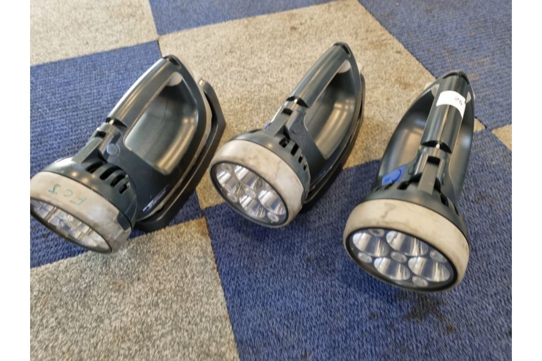 3x Night Searcher ProStar torches with cradles - untested - Image 2 of 4