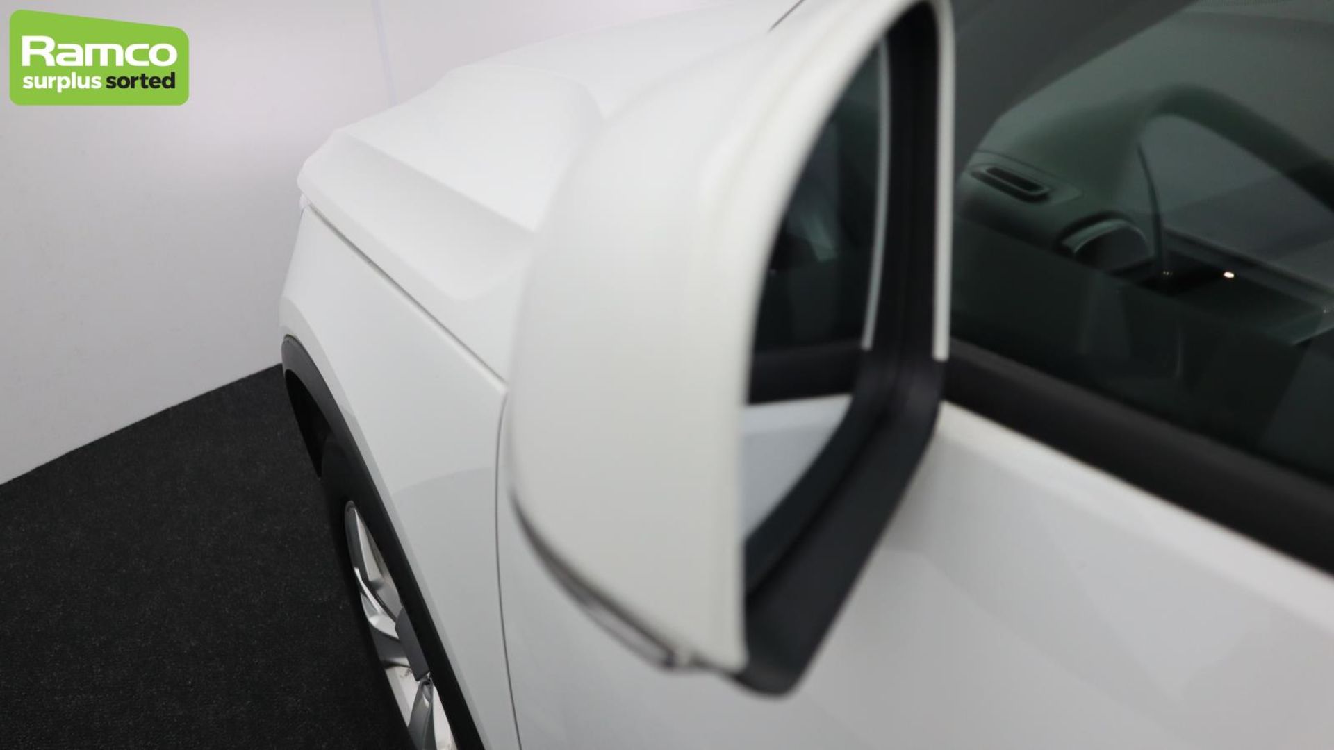Volvo XC40 Momentum Pro D3 AWD Estate 2.0L - KN69 SEY - Image 43 of 51