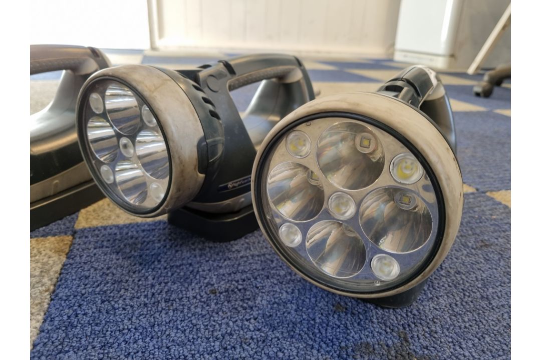 3x Night Searcher ProStar torches with cradles - untested - Image 3 of 4