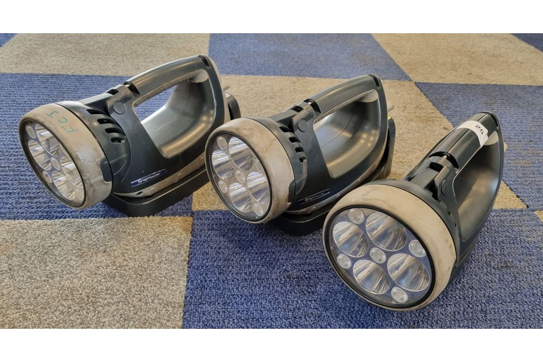3x Night Searcher ProStar torches with cradles - untested - Image 1 of 4