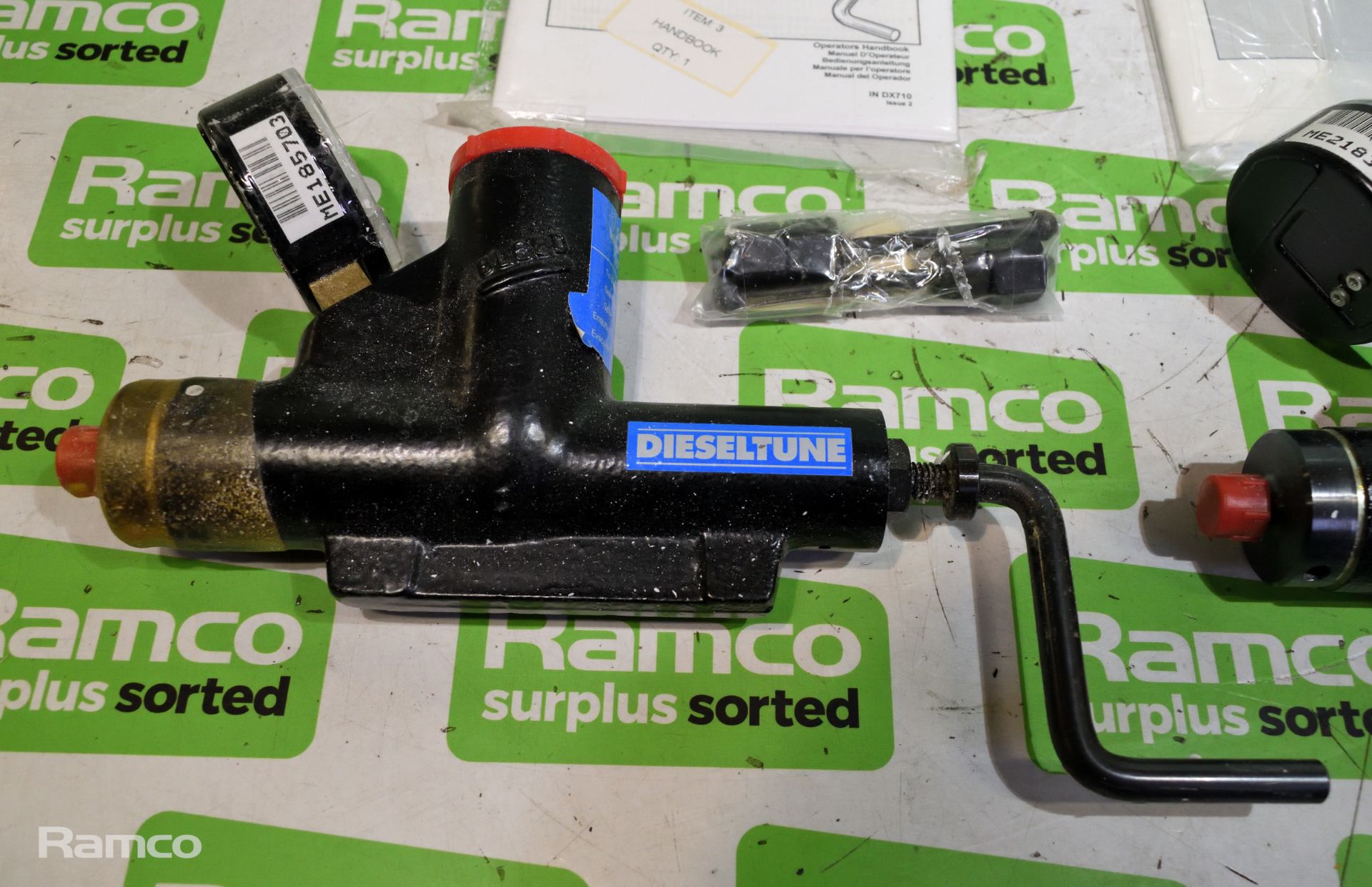 2x Dieseltune DX710 diesel injector testers - Image 2 of 10