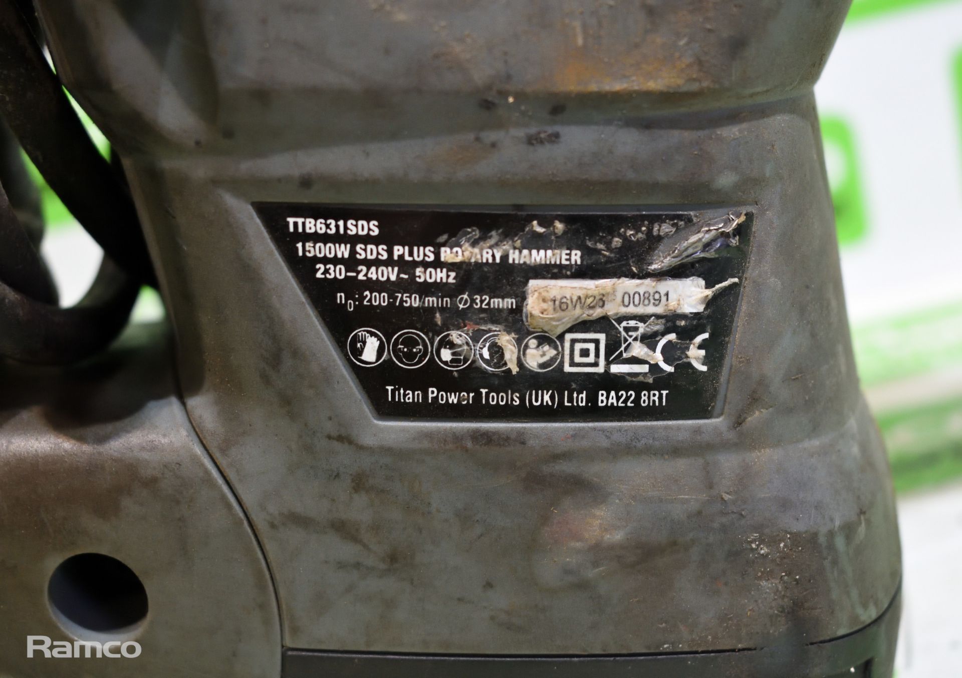 Titan TTB631SDS 1500W SDS Plus 240V corded rotary hammer drill - Image 4 of 4